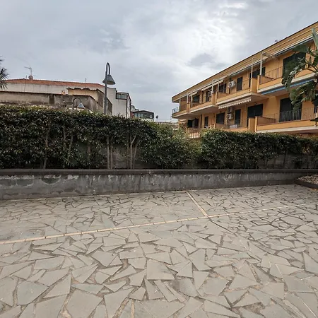 Casa Blu Mare, Rosso Vulcano * Mascali